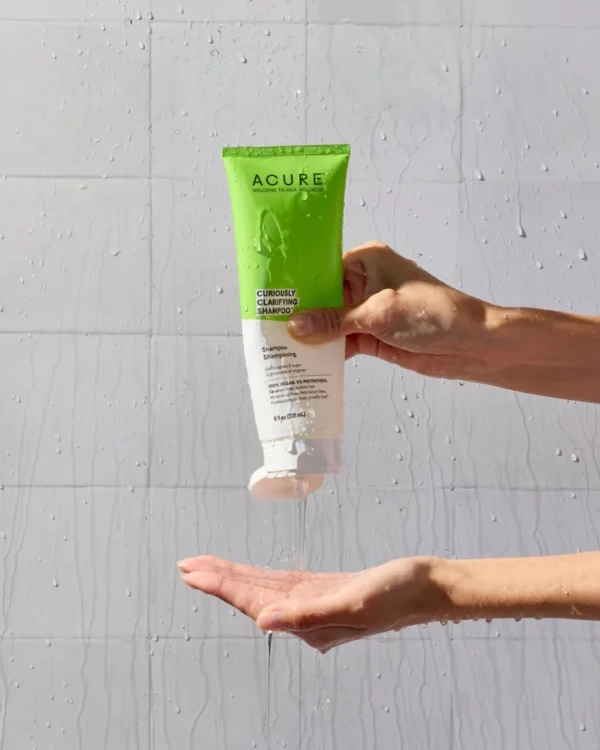 Curiously Clarifying Shampoo